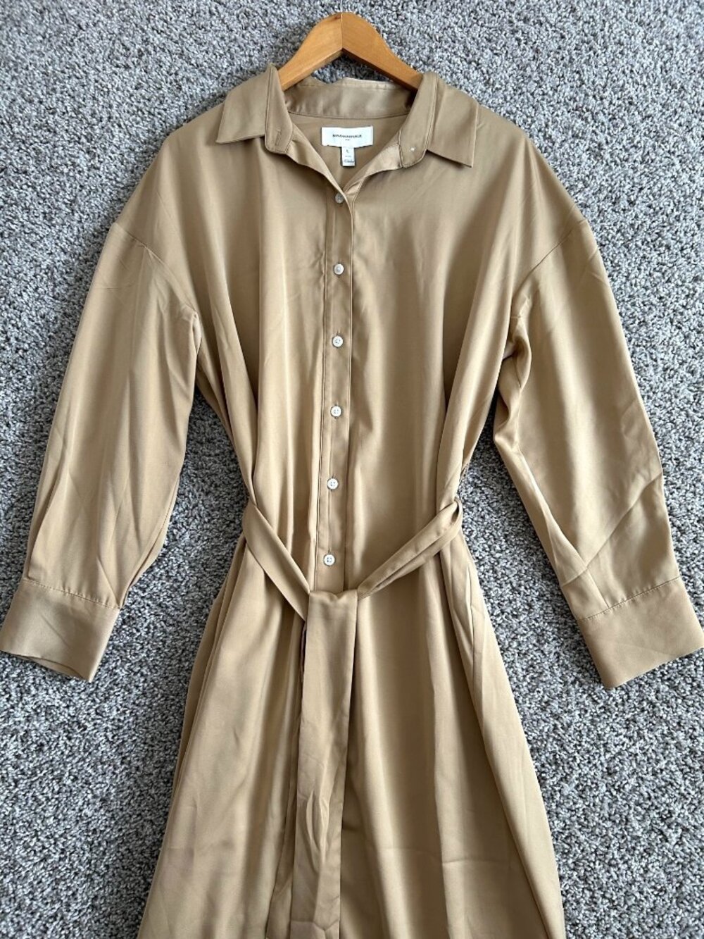 Banana Republic Womens Sz Large Beige Button-Down Shirt Dress With Belt - Picture 2 of 10